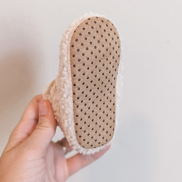 Old Navy booties - Picture 2 of 2